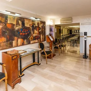 Center 2 Hotell Rom